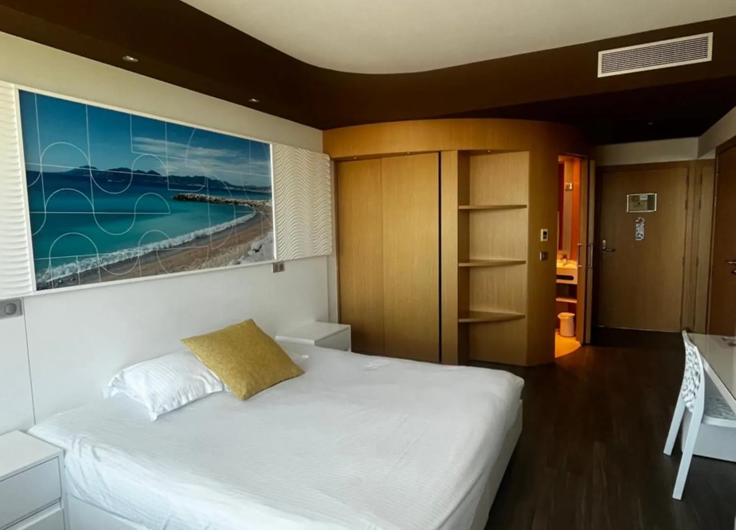 Soblue Hotel Antibes 3*,
