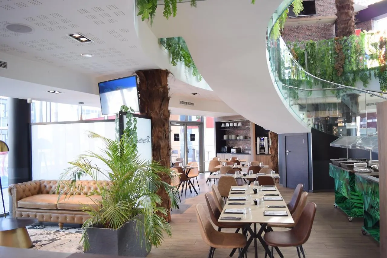 Soblue Hotel Антиб
